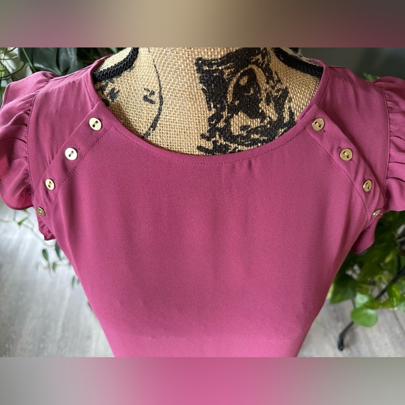 LOFT Ruffle Sleeveless Blouse with gold buttons. NWT. - Picture 3 of 4